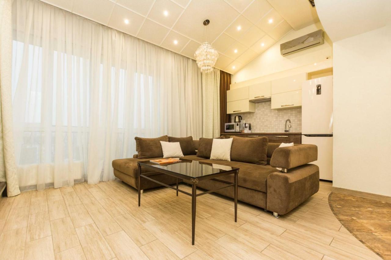 Ferienwohnung Wonderful Penthouse In Centr Of Kischinau Exterior foto